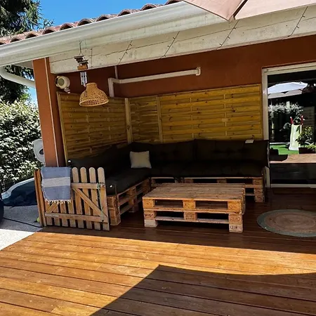Cocon Landais Avec Jaccuzi Holiday home Tosse